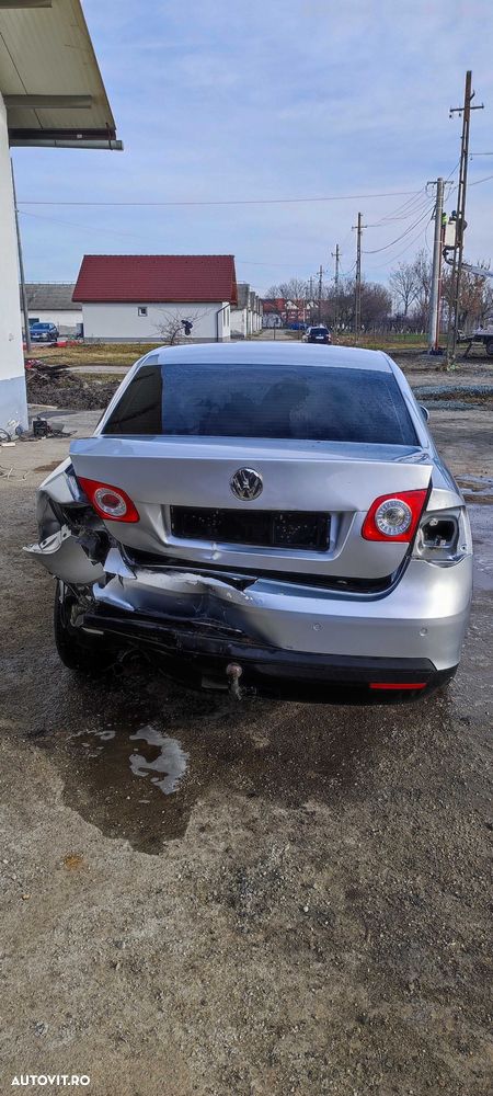 Dezmembrez volkswagen vw JETTA an 2007 cod BMM cutie DSG6 cod KCU LA7W - 6