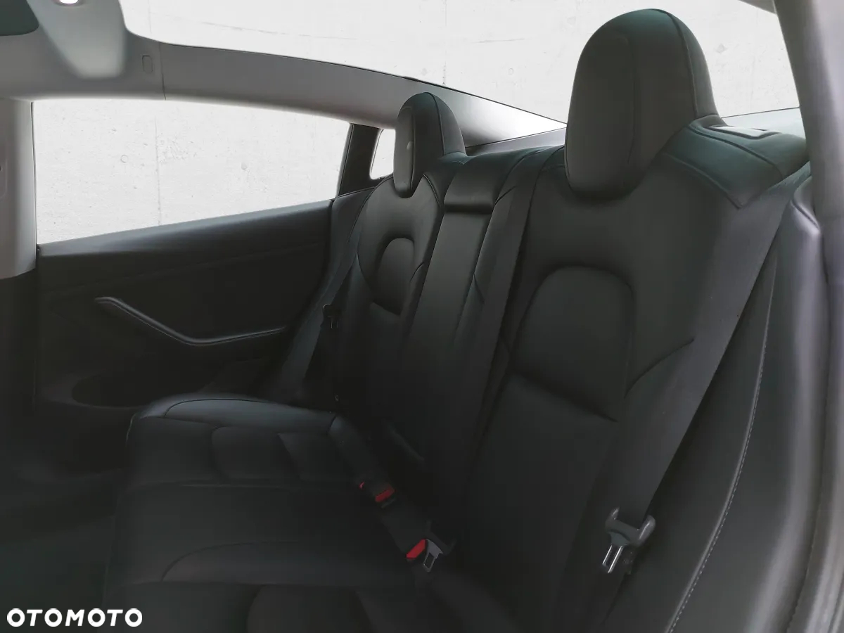 Tesla Model 3 Long Range AWD - 12