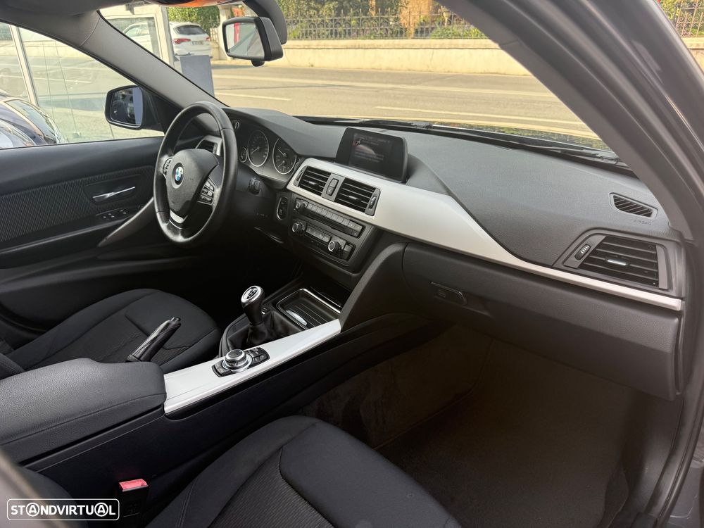 BMW 316 d Touring Sport Line - 37