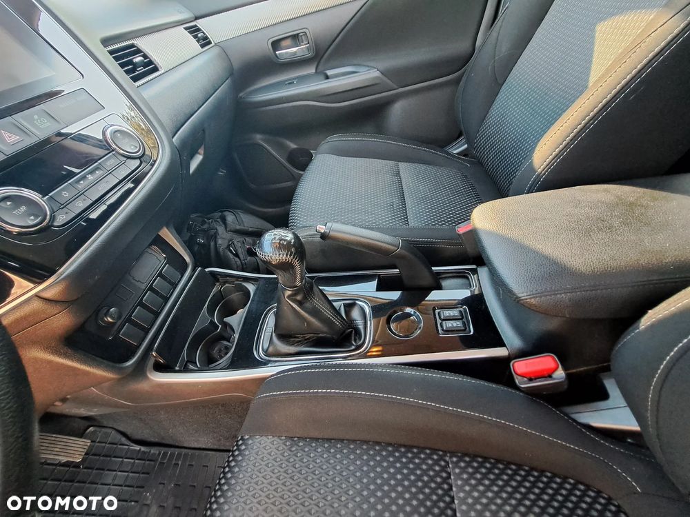 Mitsubishi Outlander 2.0 2WD Diamant - 8