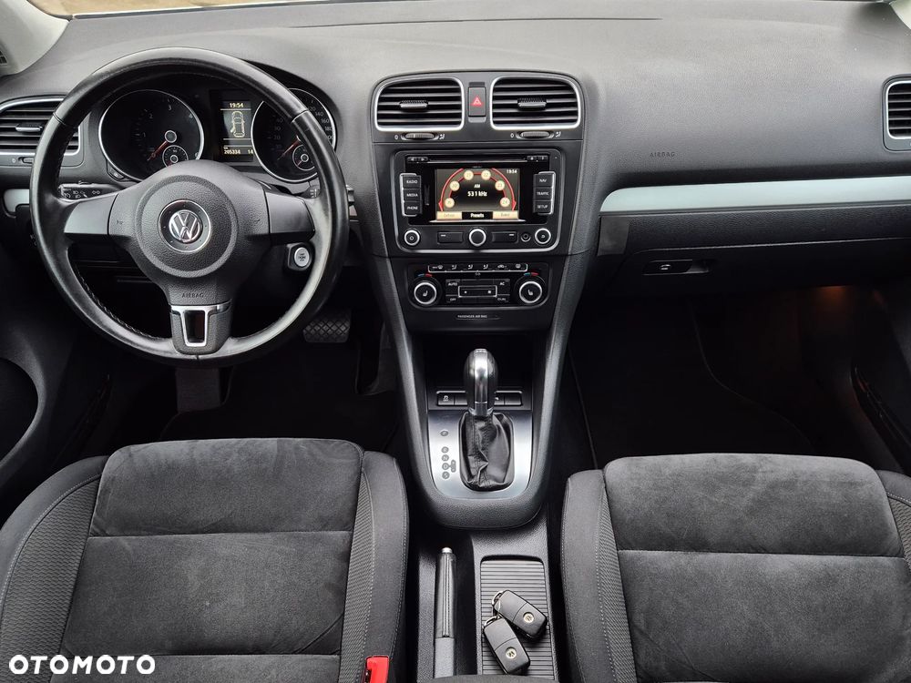 Volkswagen Golf 2.0 TDI DPF DSG Highline - 34