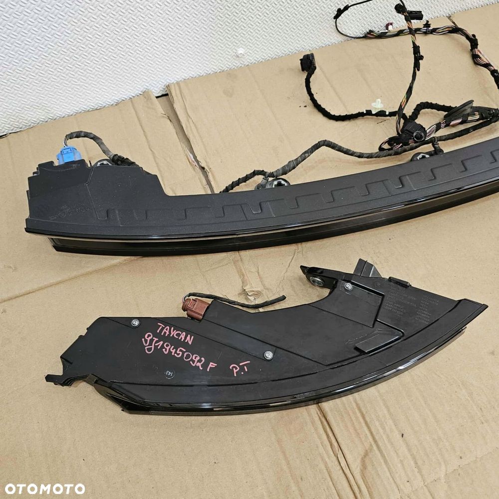 porsche taycan 9j1 lampa led blenda tył tylna lewa prawa eu - 6