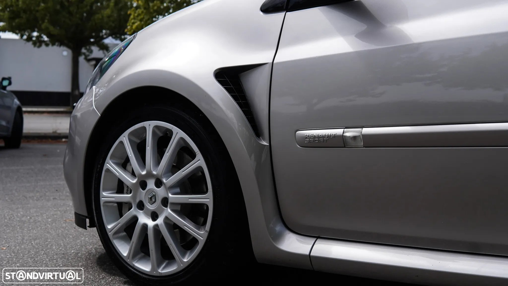Renault Clio 2.0 16V Sport - 29
