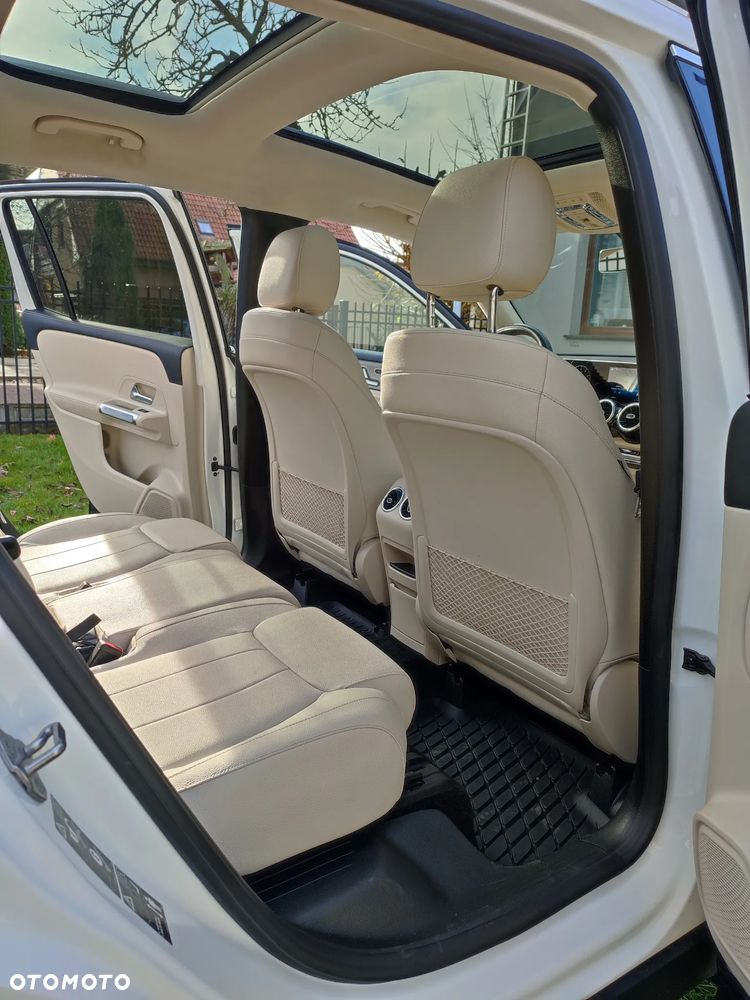 Mercedes-Benz GLB 250 4-Matic 8G-DCT - 19