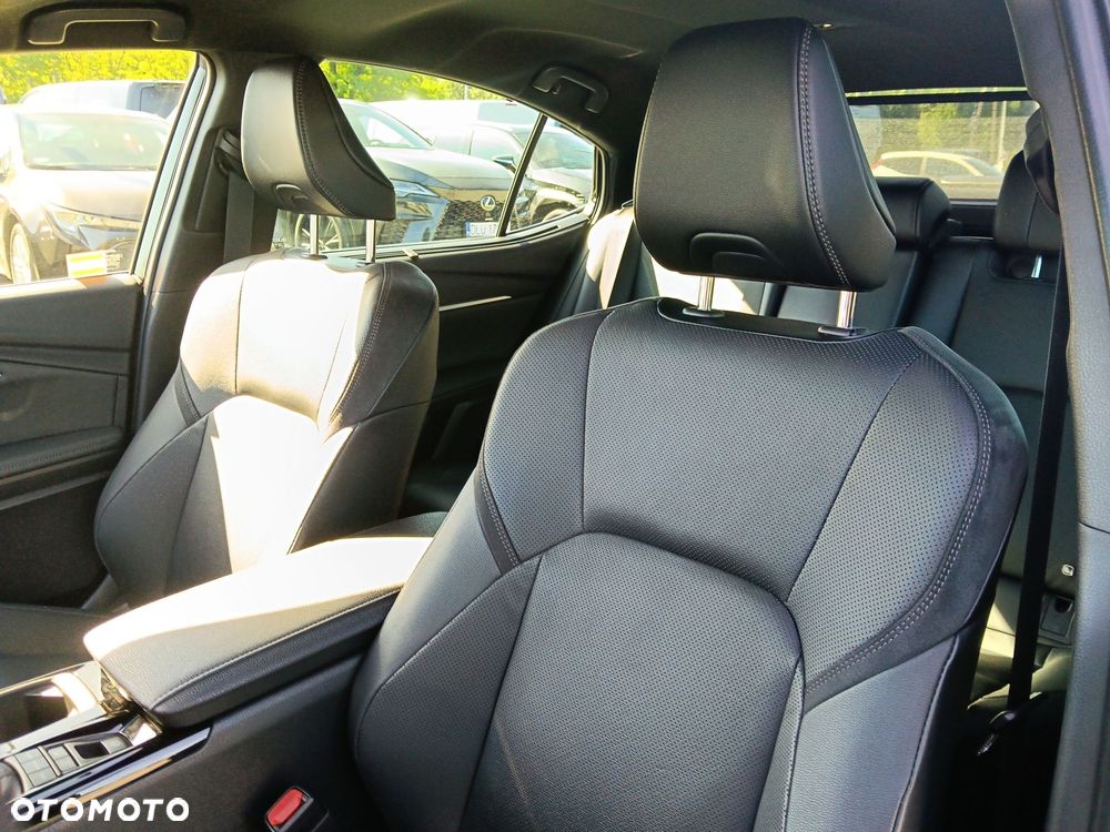 Toyota Camry - 11