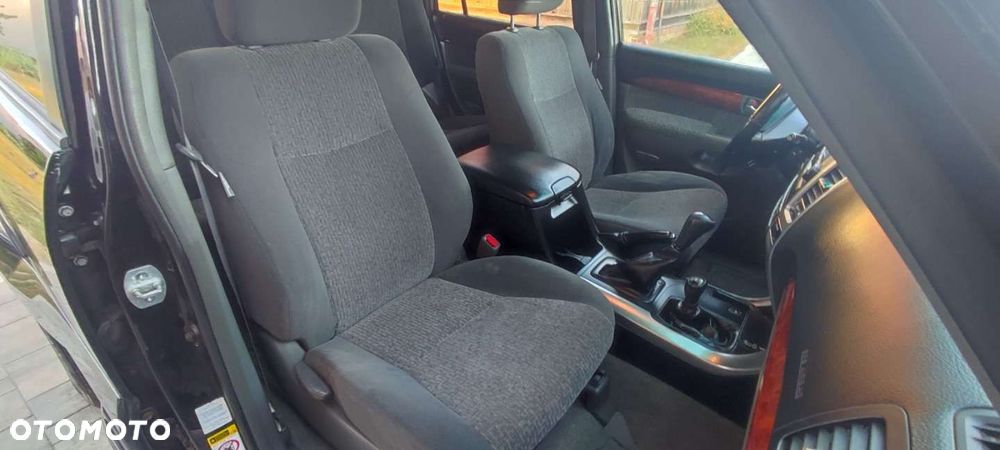 Toyota Land Cruiser - 26