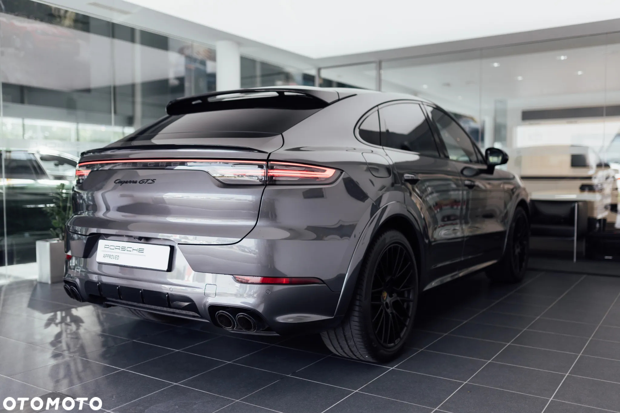 Porsche Cayenne Coupe GTS - 13