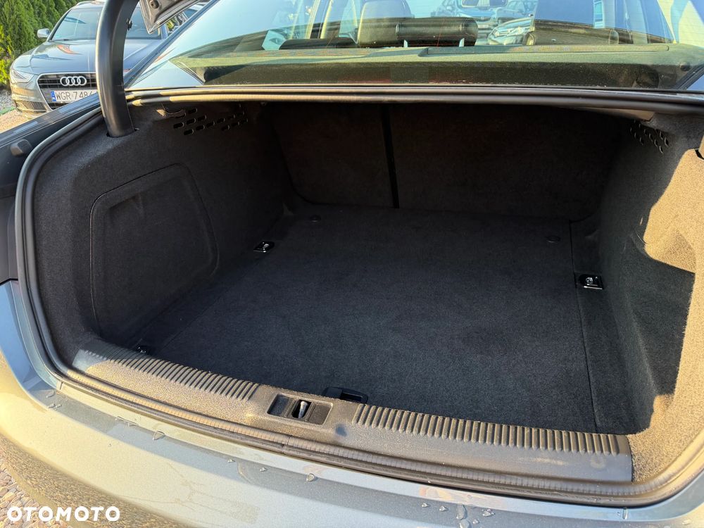 Audi A4 Limousine 2.0 TDI ultra - 22