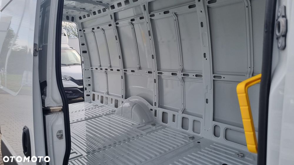 Iveco Daily 35S18HA8V 16m3 Leasing 0% 0% 0% - 15