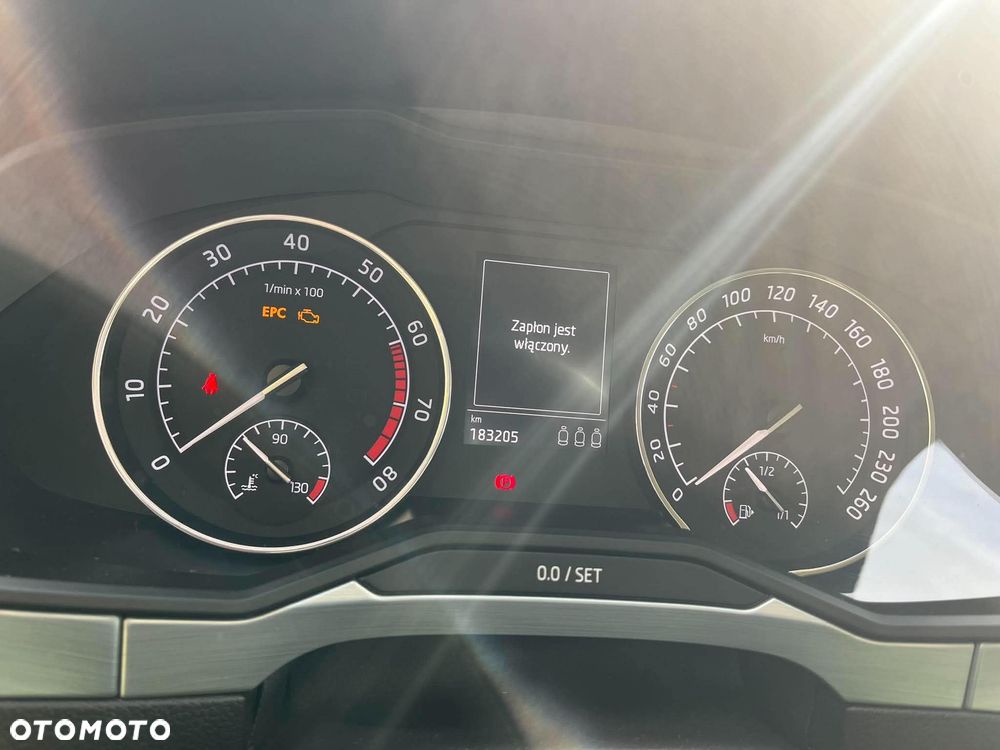Skoda Superb 1.5 TSI ACT Ambition - 32
