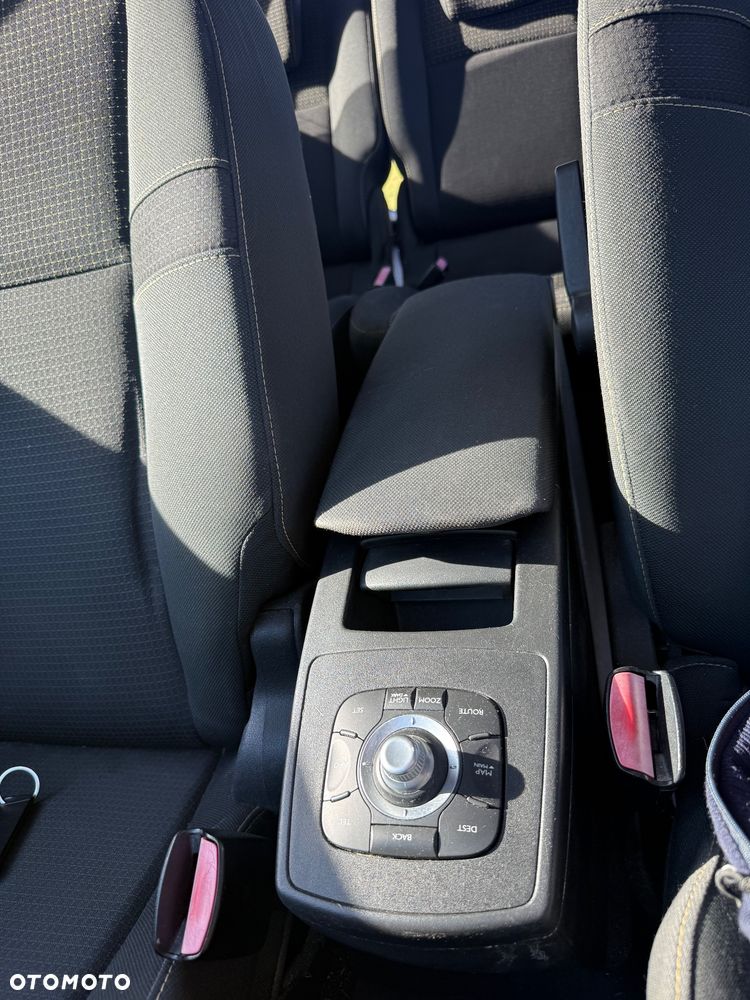 Renault Scenic 1.4 16V TCE Bose Edition - 11