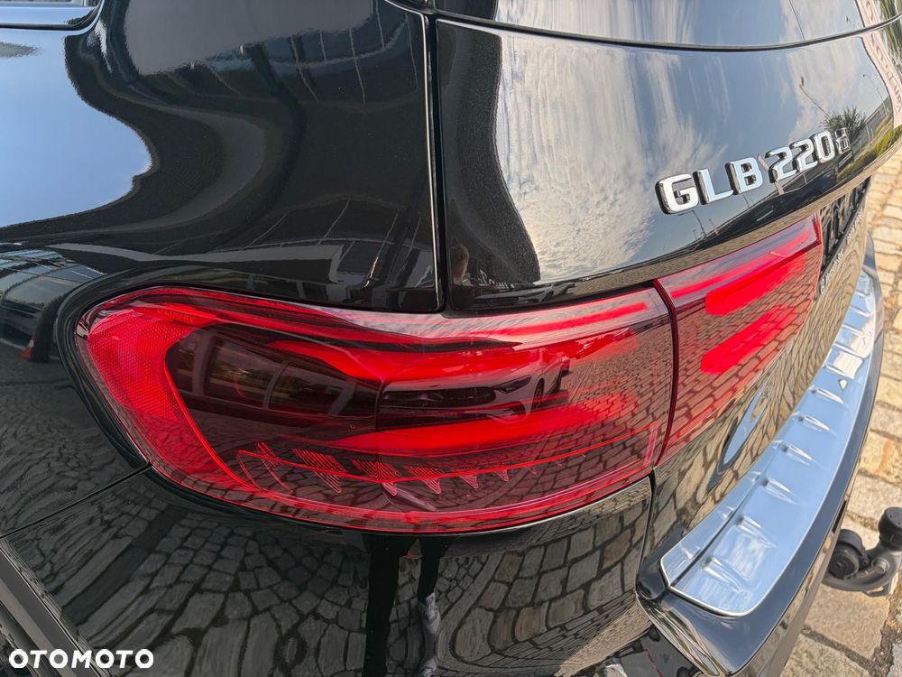 Mercedes-Benz GLB 220 d 4-Matic AMG Line 8G-DCT - 10