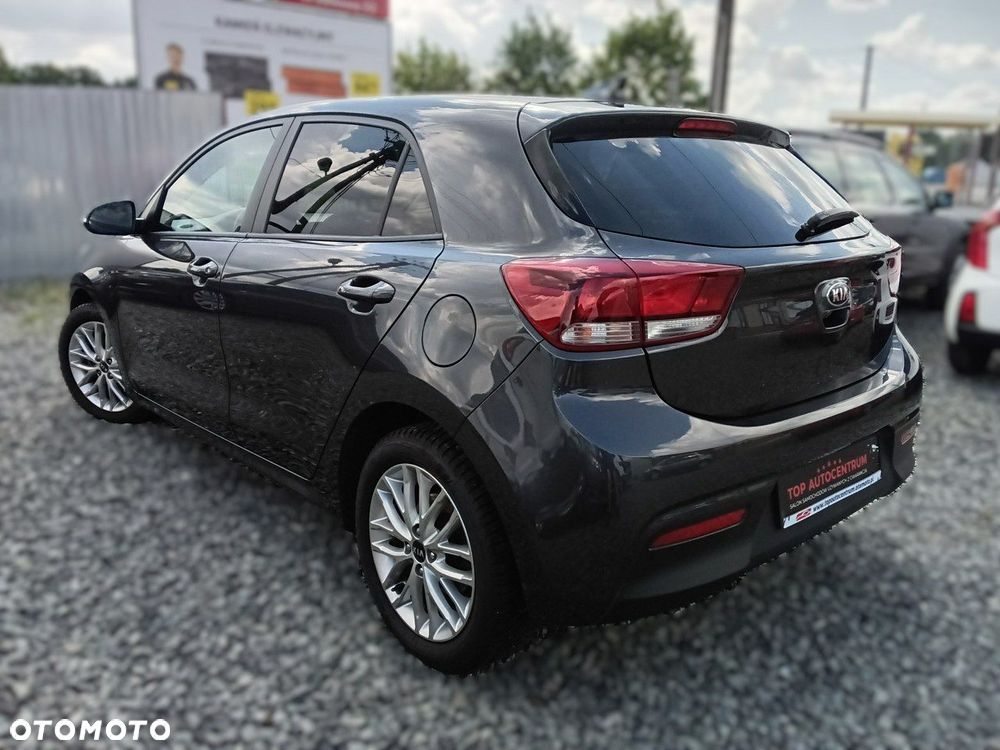 Kia Rio - 4