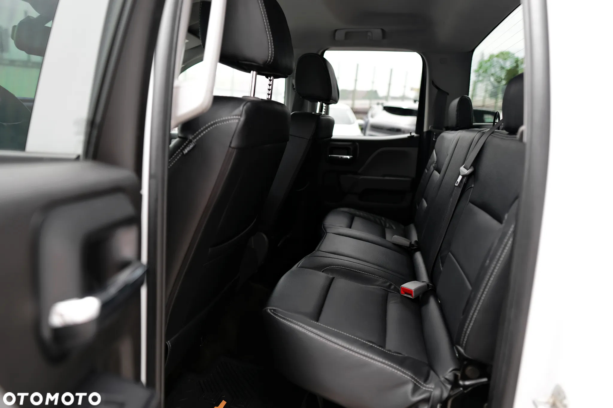 Chevrolet Silverado - 16