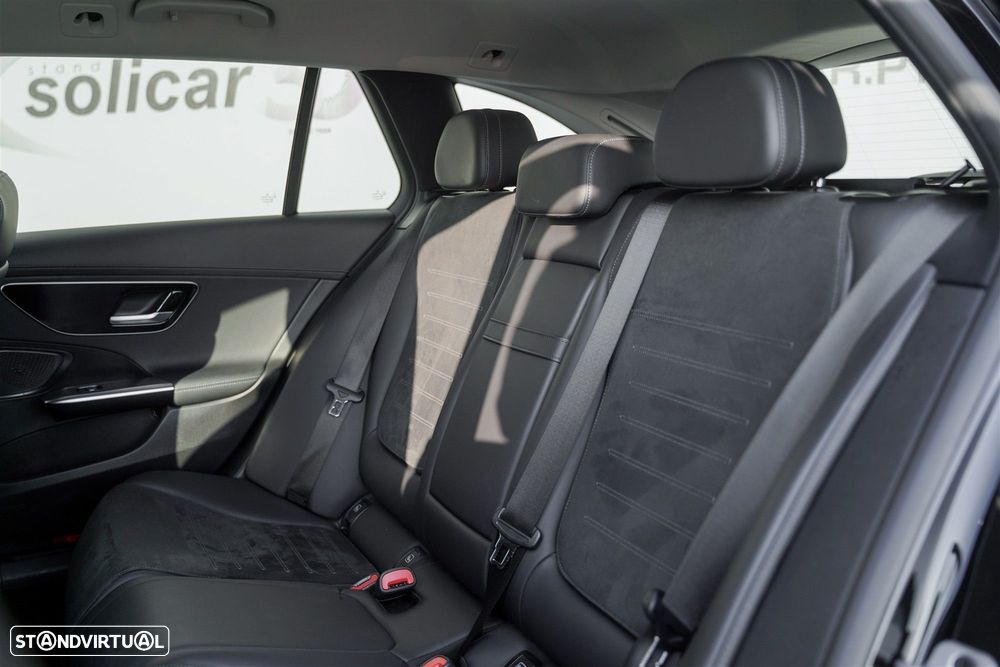 Mercedes-Benz C 300 - 11