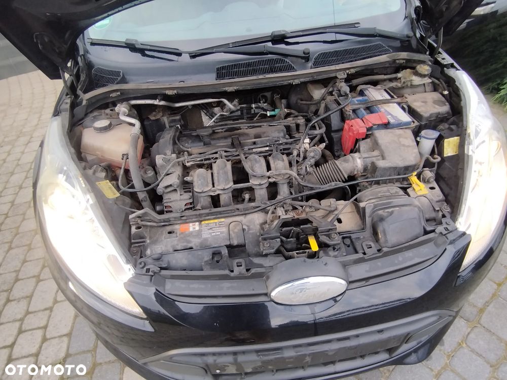 Ford Fiesta 1.25 Titanium - 38