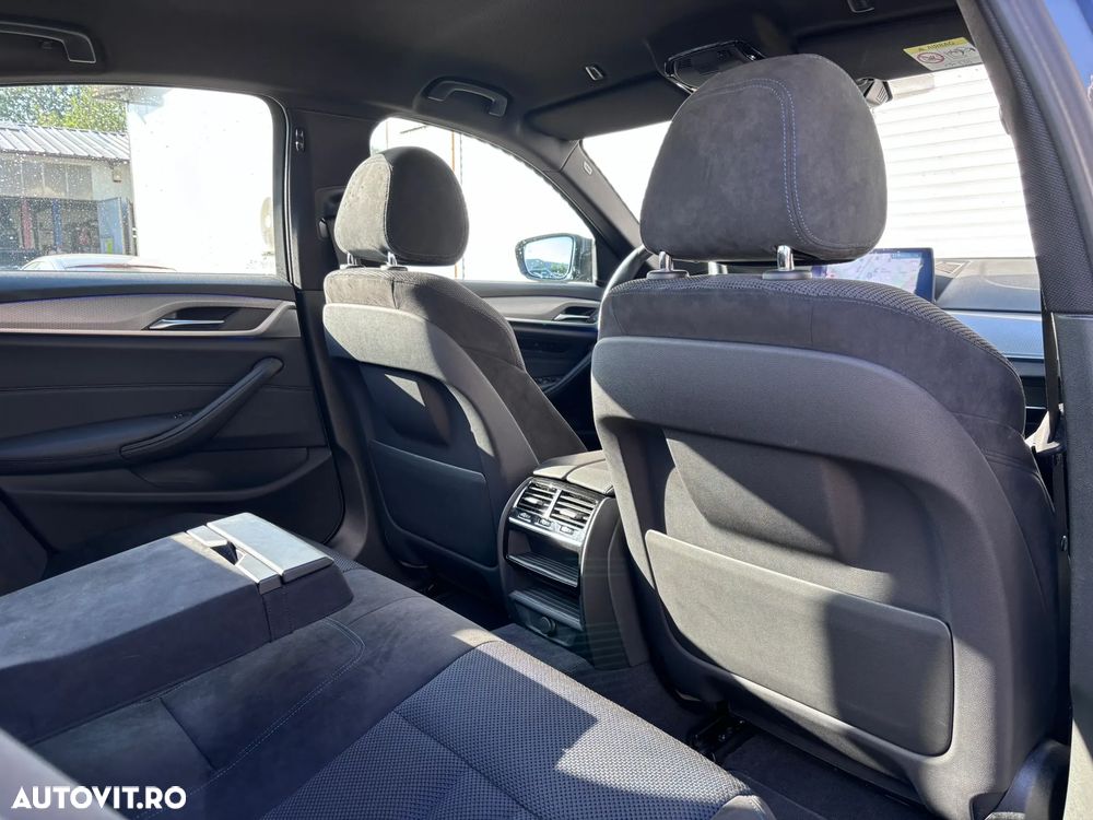 BMW Seria 5 530e iPerformance Aut. - 33