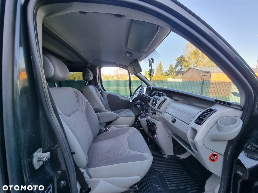 Opel Vivaro Tour - 13