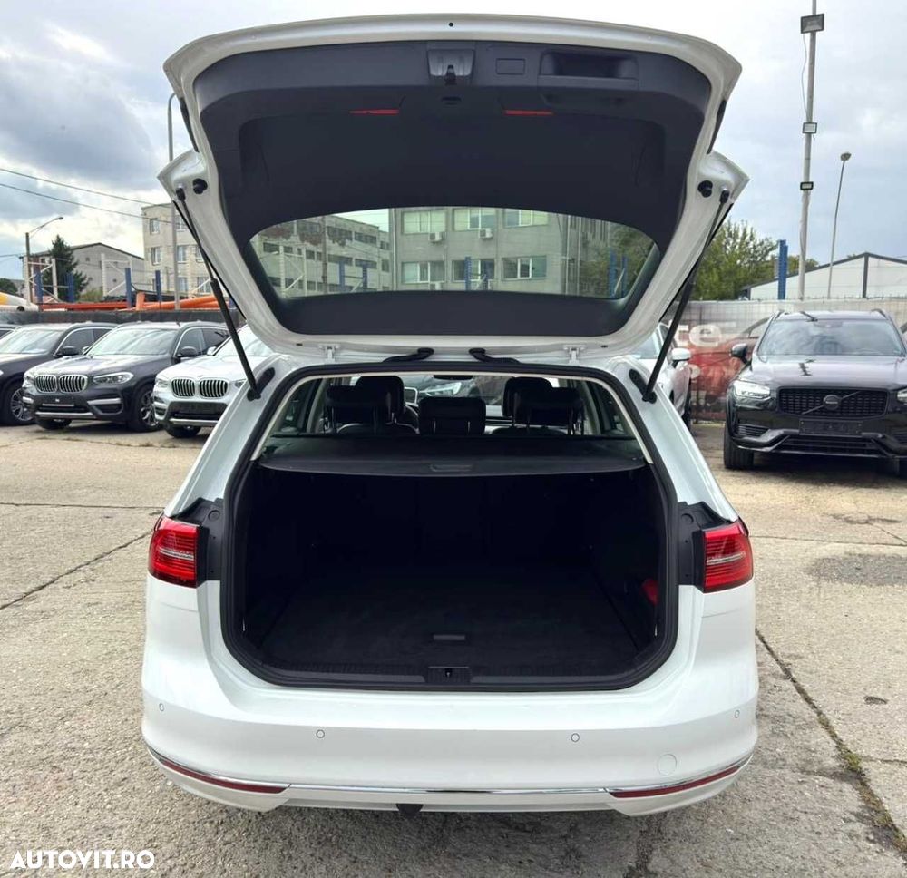 Volkswagen Passat - 14