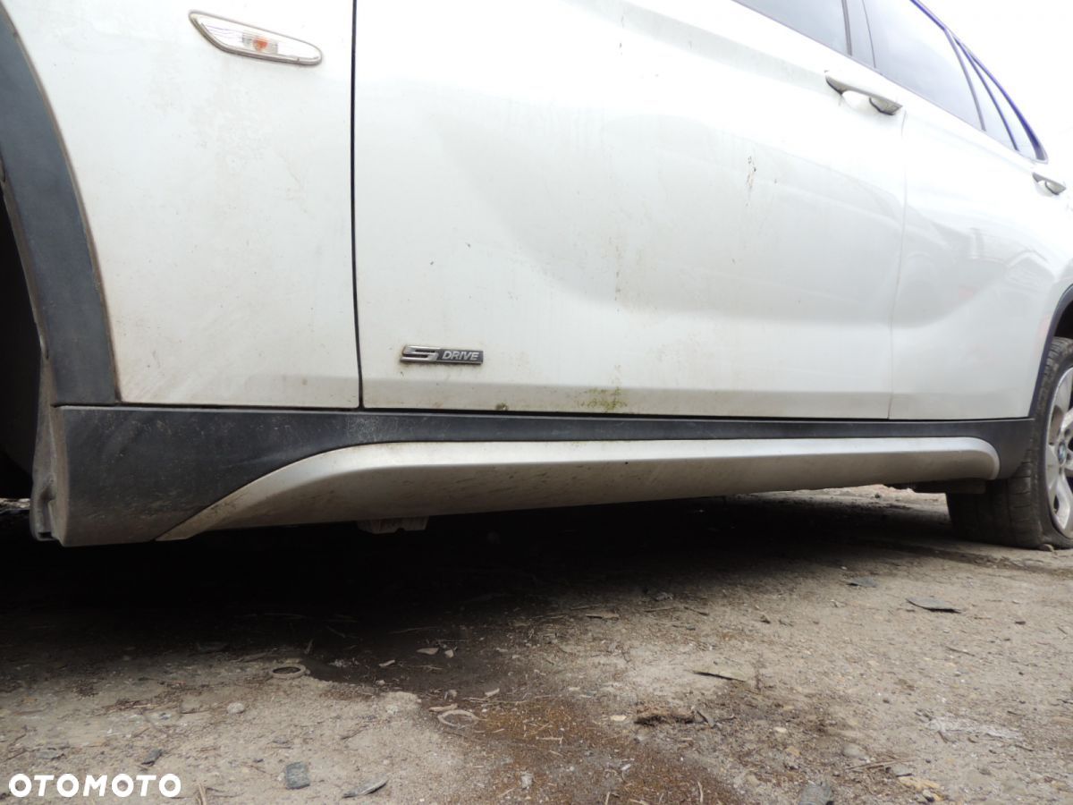 Listwa progowa lewa BMW X1 E84 '10 - 1