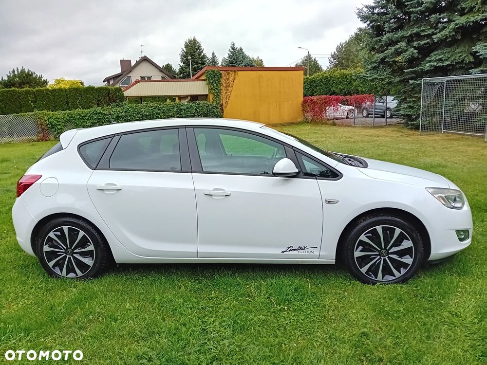 Opel Astra 1.4 EcoFLEX Design Edition - 11