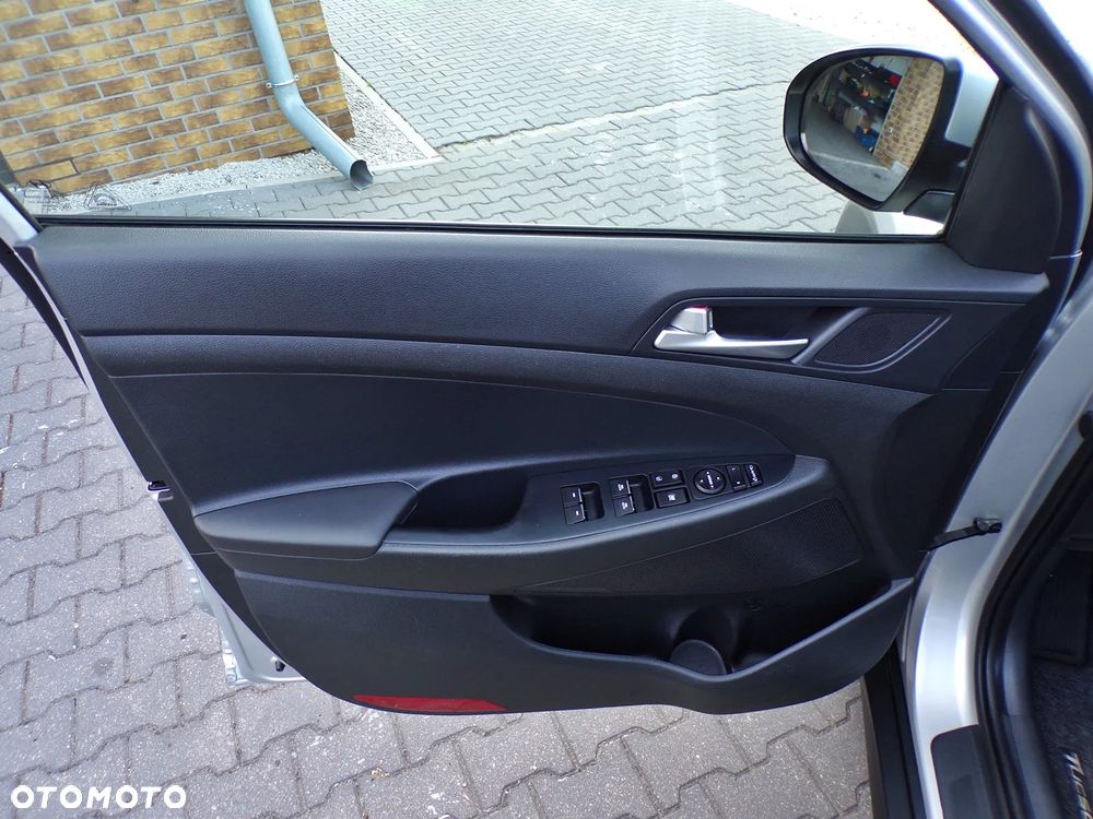 Hyundai Tucson 1.6 CRDi 48V-Hybrid 2WD DCT Select - 17