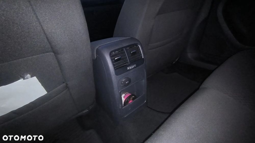 Volkswagen Jetta 1.4 TSI Comfortline - 29