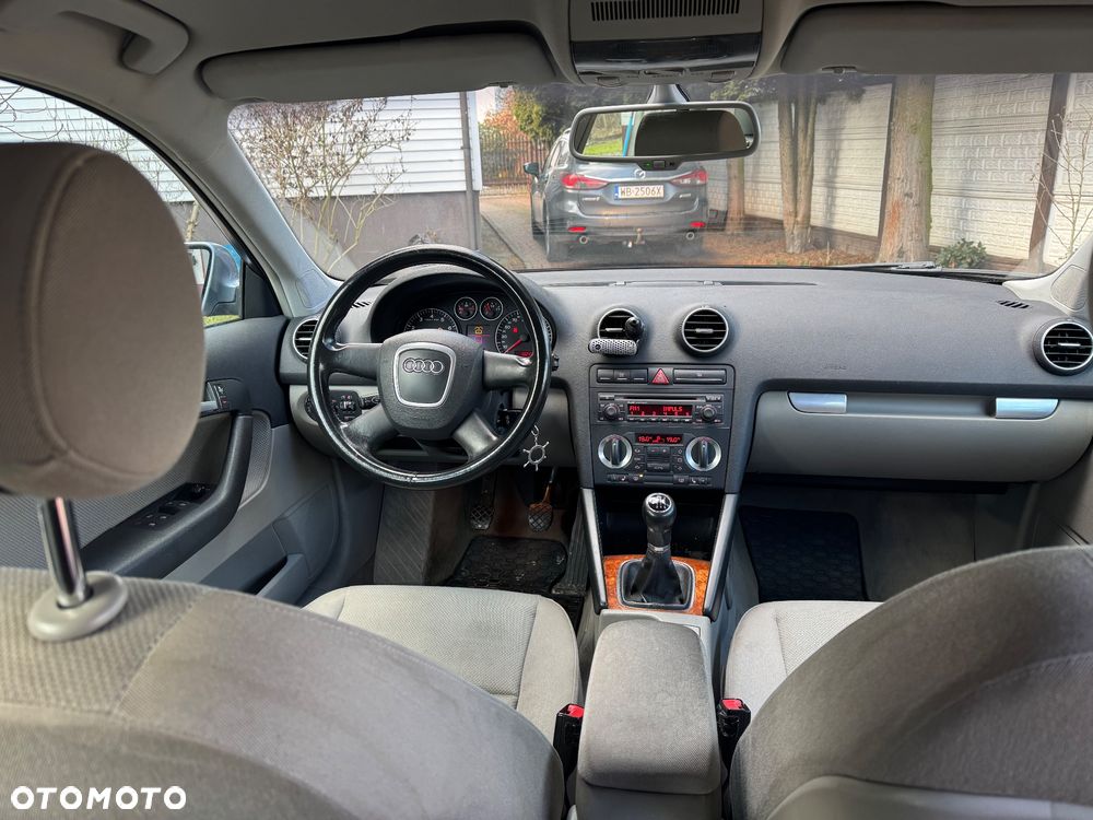 Audi A3 Sportback 1.6 FSI Ambition - 10