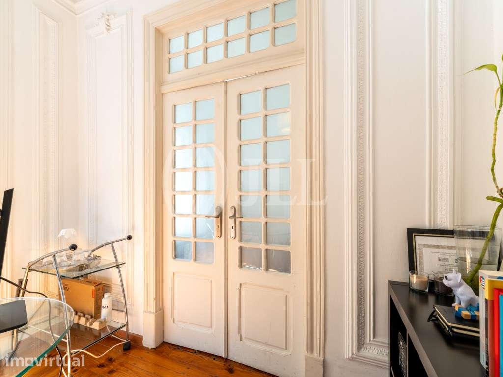 Apartamento T3 remodelado, nas Avenidas Novas, em Lisboa - Grande imagem: 3/35