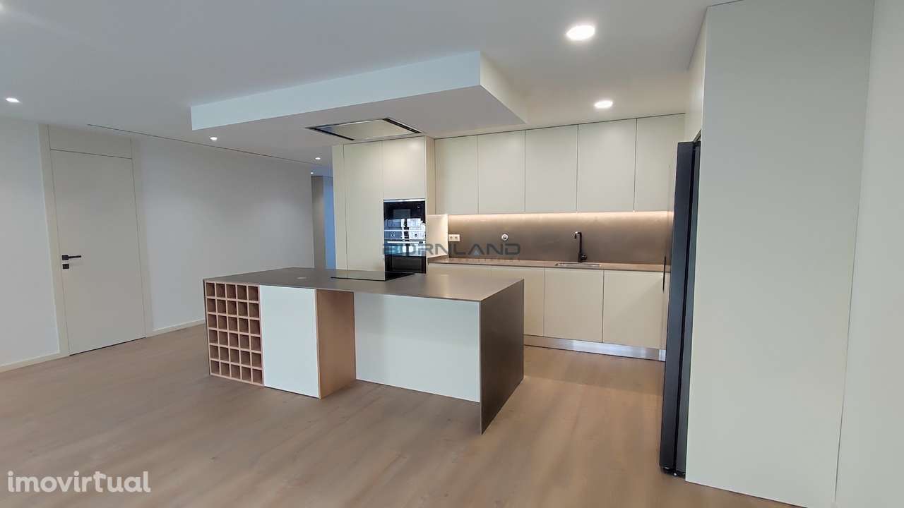 Moradia T4 de 2 Pisos - Pronta a Habitar - Grande imagem: 2/24