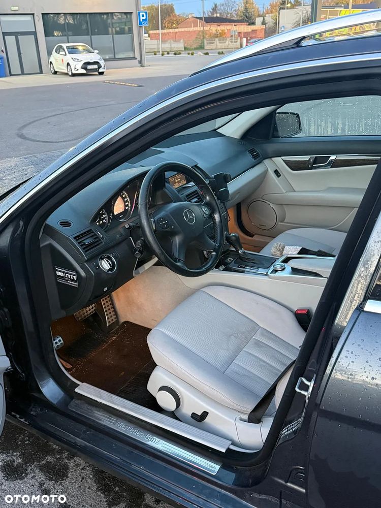 Mercedes-Benz Klasa C 300 T CDI DPF 4Matic (BlueEFFICIENCY) 7G-TRONIC Avantgarde - 8