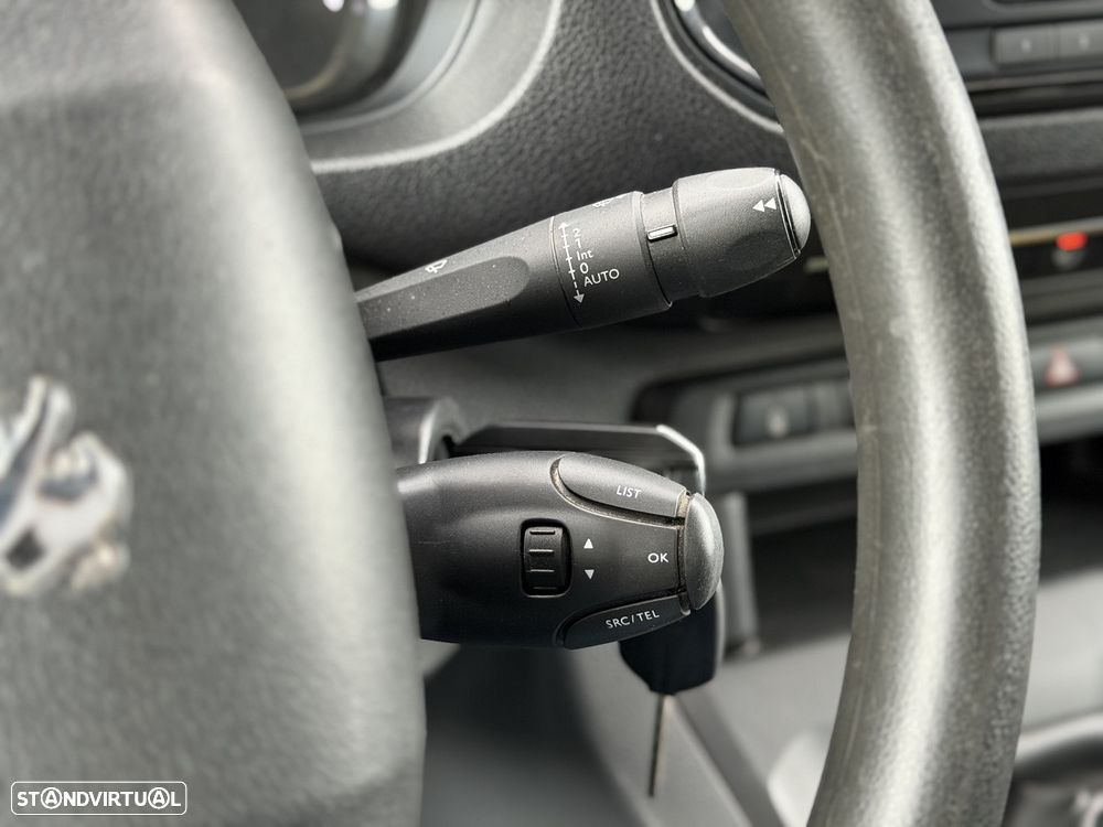 Peugeot Expert 1.5 BlueHDi 120HP 6 Lugares - 18