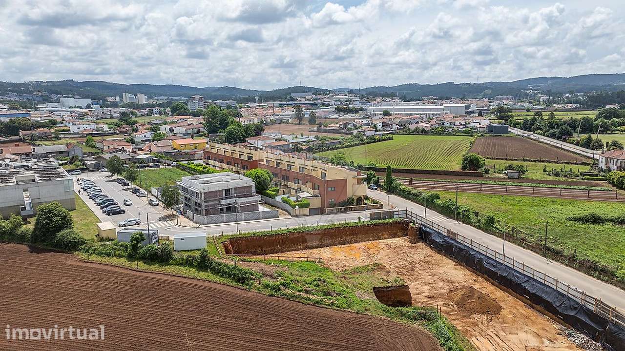 Moradia T4 para venda - Grande imagem: 2/41