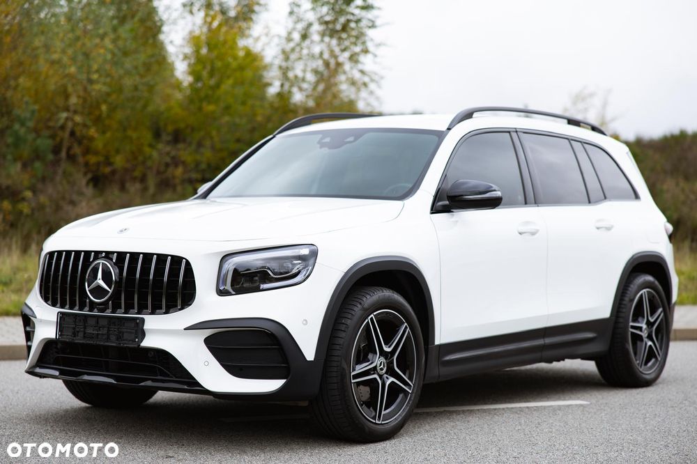 Mercedes-Benz GLB 200 4-Matic AMG Line 8G-DCT - 3