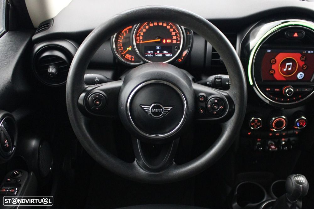 MINI 3 Portas One - 10