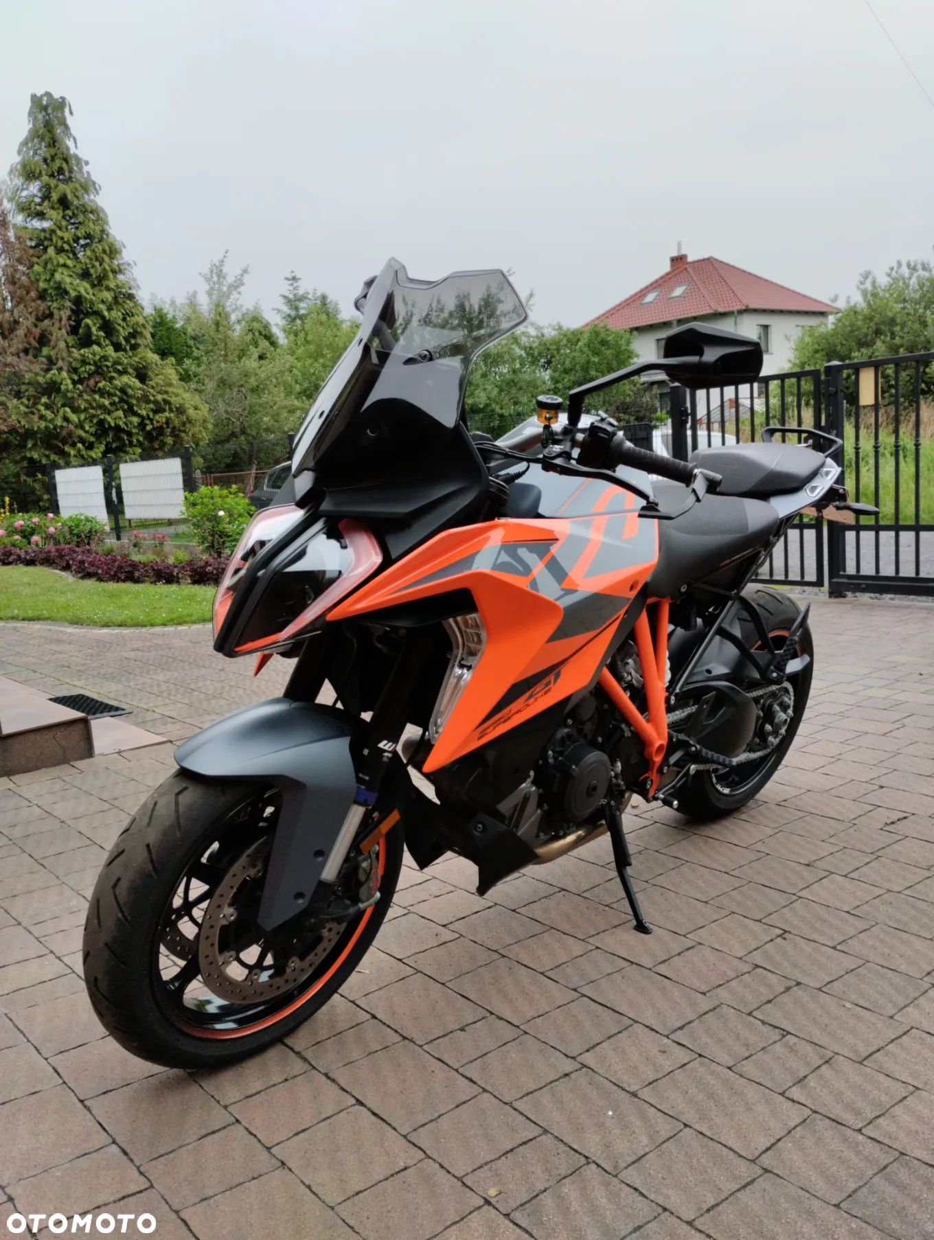 KTM Super Duke - 1