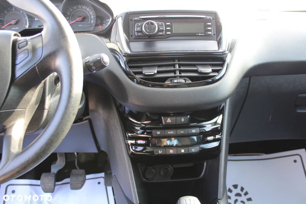 Peugeot 208 1.4 HDi Access - 14