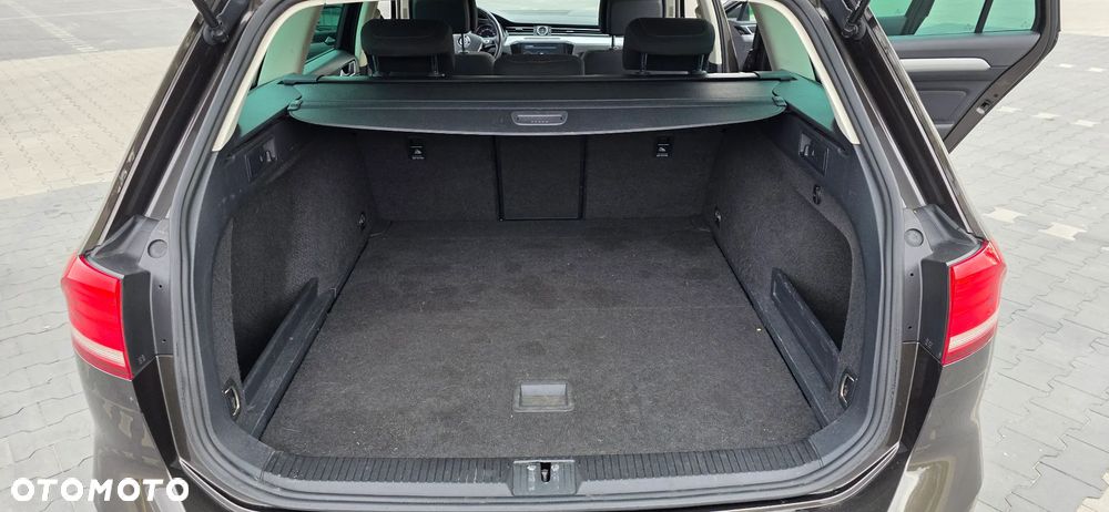 Volkswagen Passat 2.0 TDI BMT Comfortline - 11