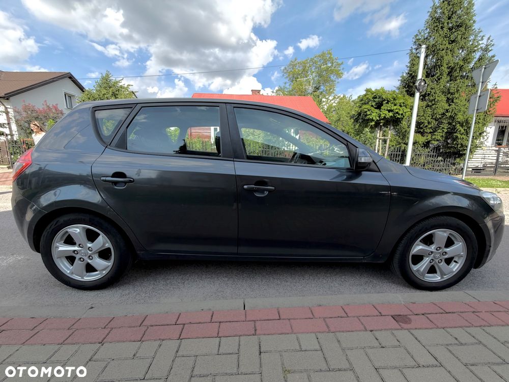 Kia Ceed 1.6 Crdi M - 9