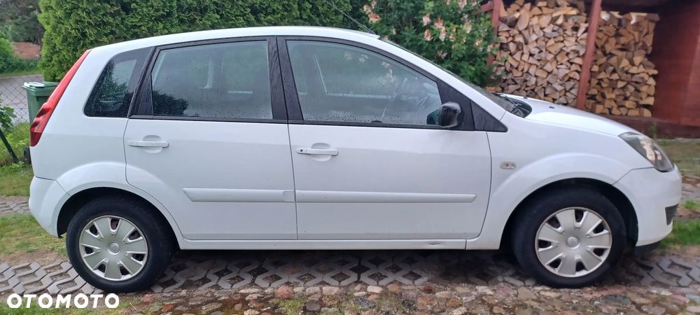 Ford Fiesta 1.4 TDCI - 2