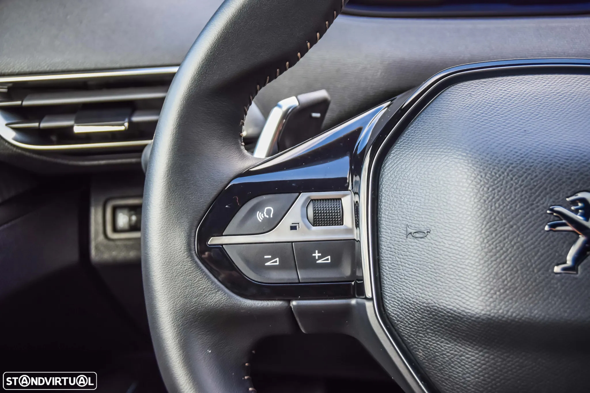 Peugeot 5008 1.5 BlueHDi Allure Pack EAT8 - 29