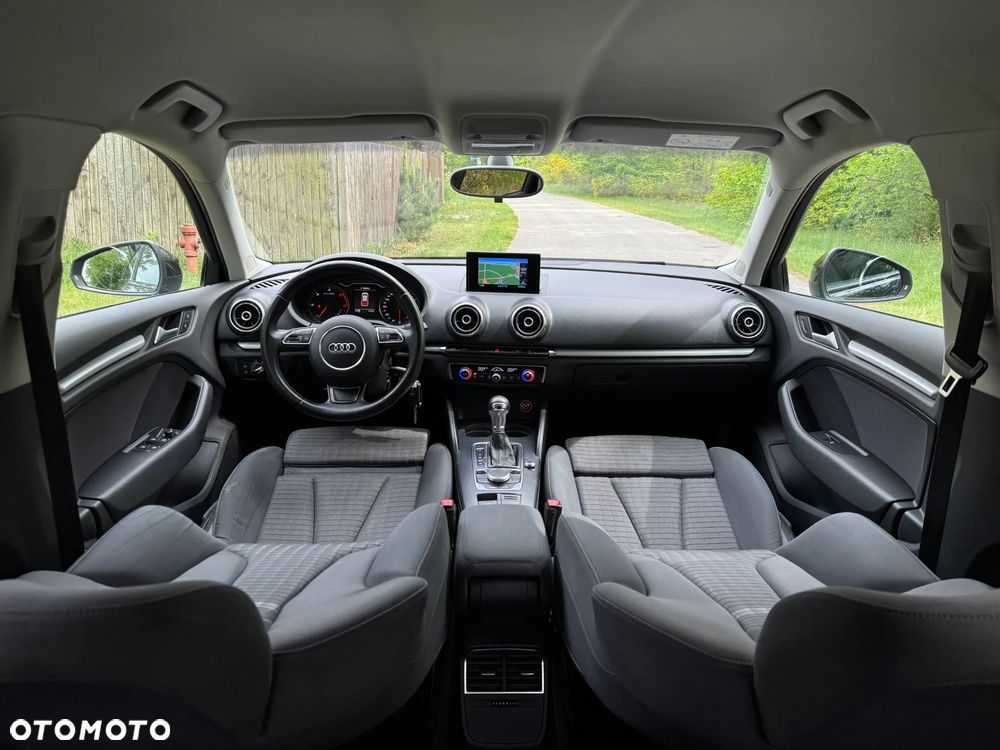 Audi A3 Sportback 1.6 TDI (clean diesel) S tronic S line Sportpaket - 4