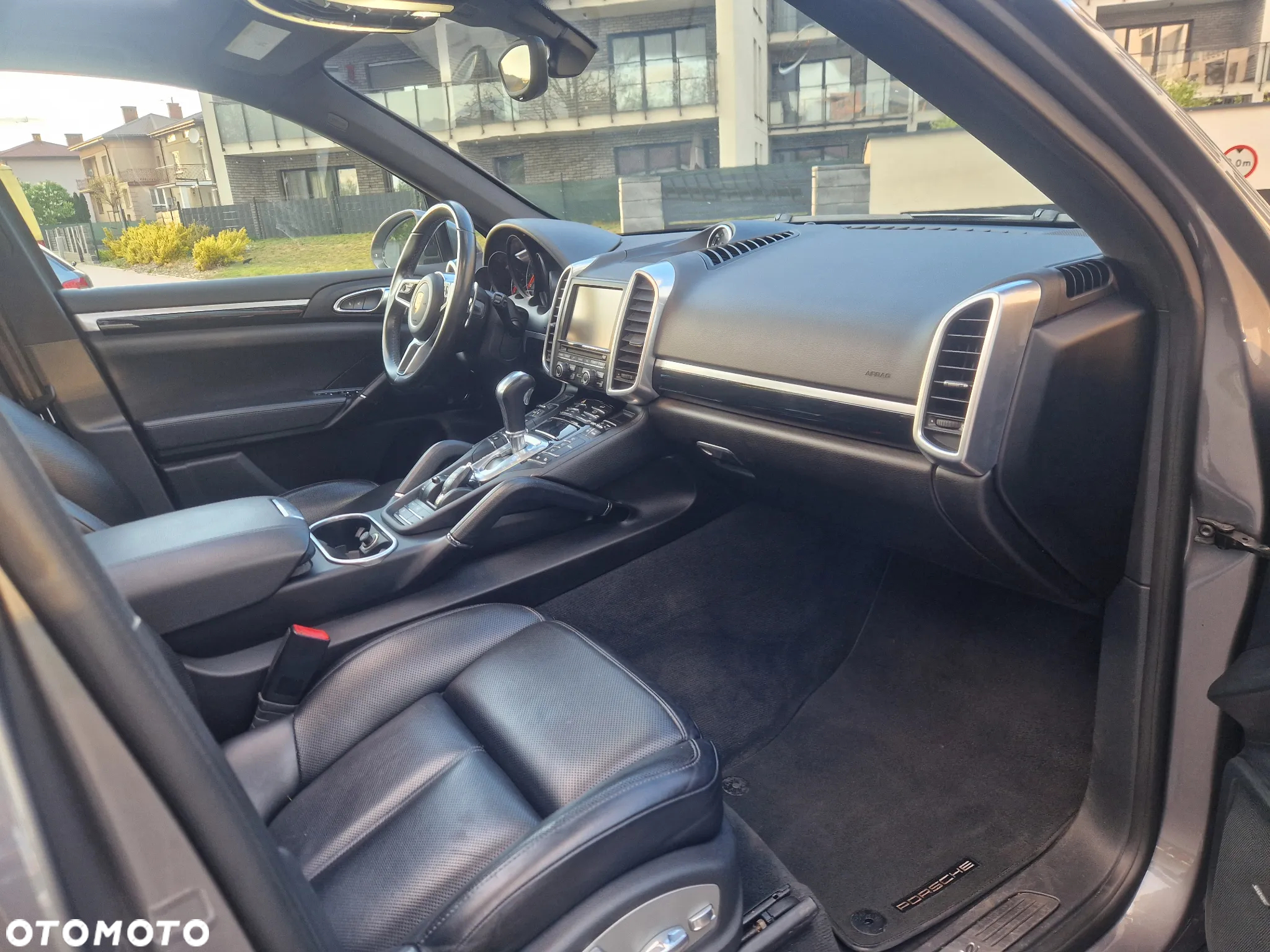 Porsche Cayenne Standard - 8