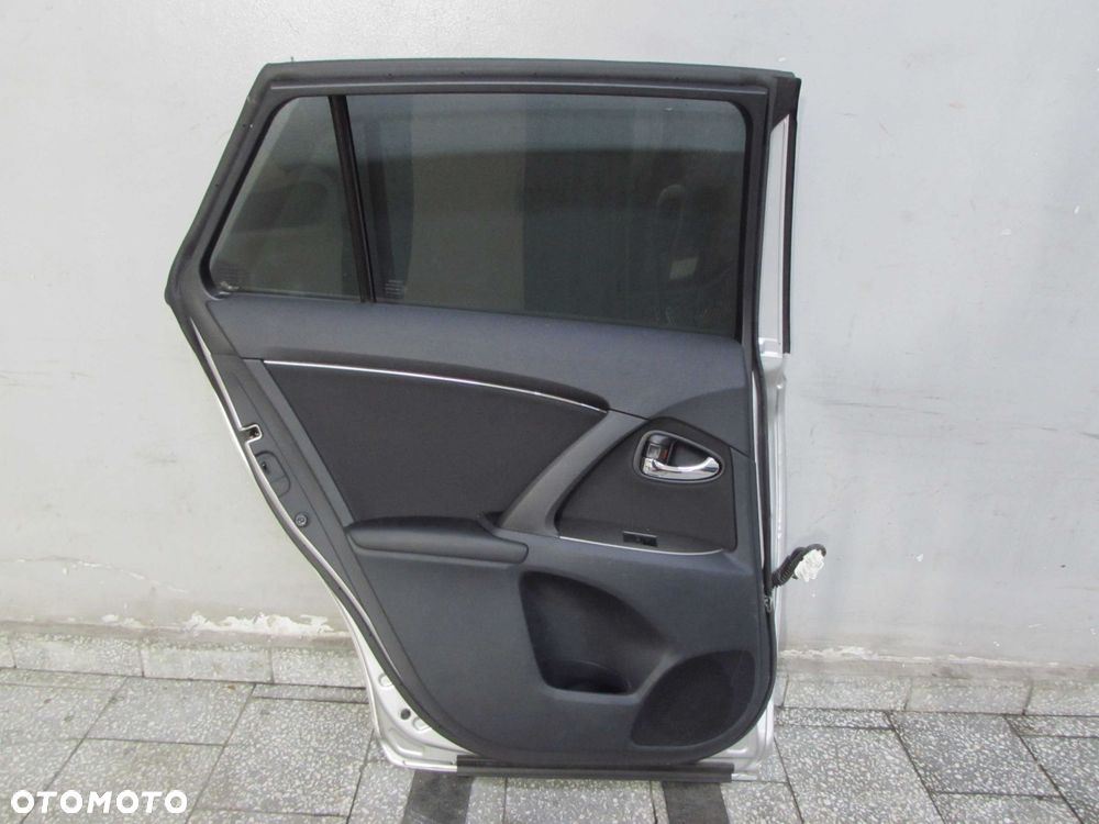 TOYOTA AVENSIS III T27 KOMBI 09-15 DRZWI TYL LEWY 1F7 - 8