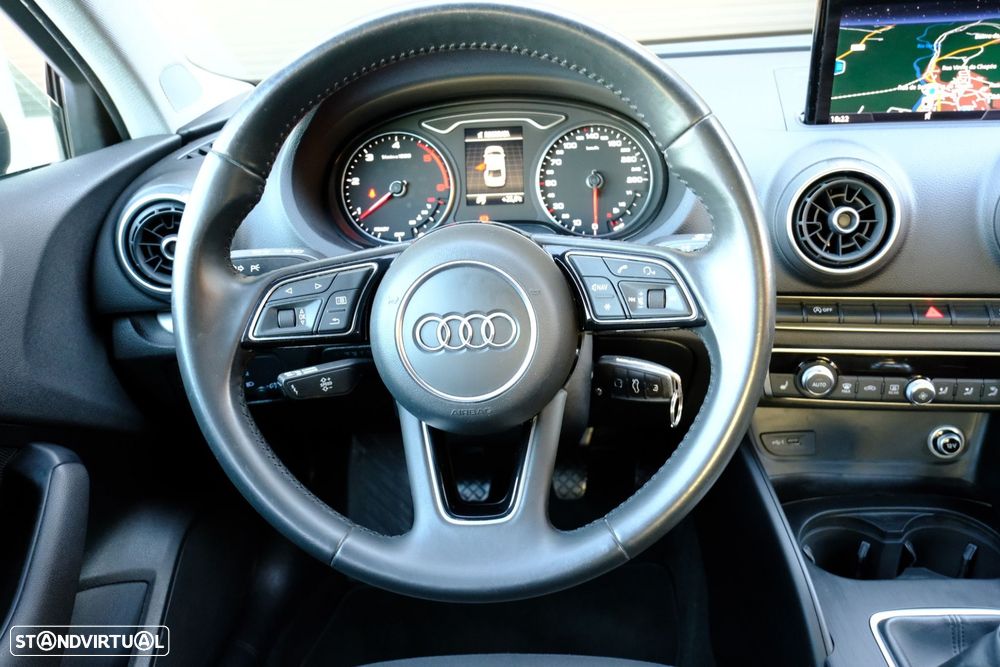 Audi A3 Limousine 1.6 TDI Design - 15