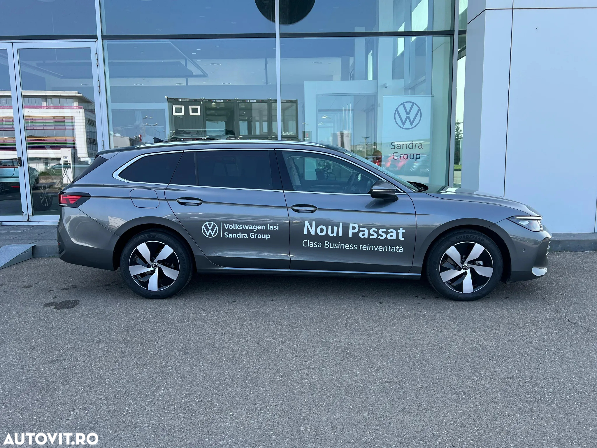 Volkswagen Passat Variant 1.5 eTSI DSG MHEV Business - 2
