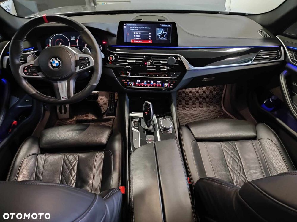 BMW Seria 5 530d xDrive M Sport sport - 9