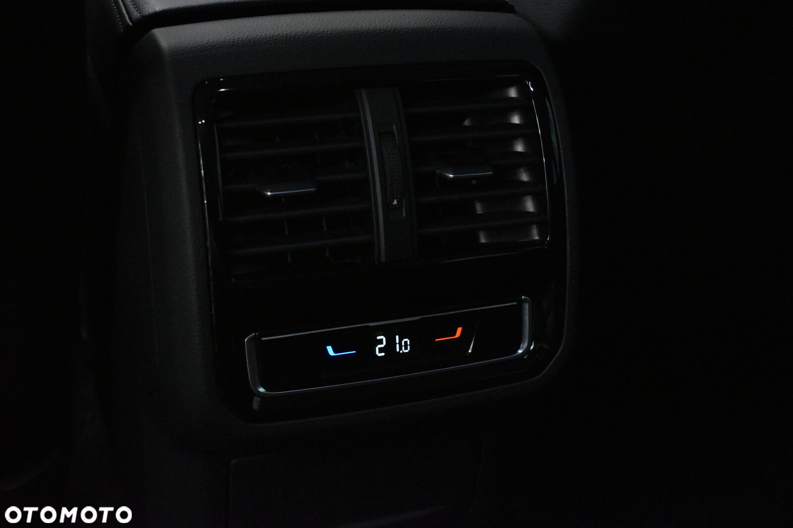 Volkswagen Passat - 22
