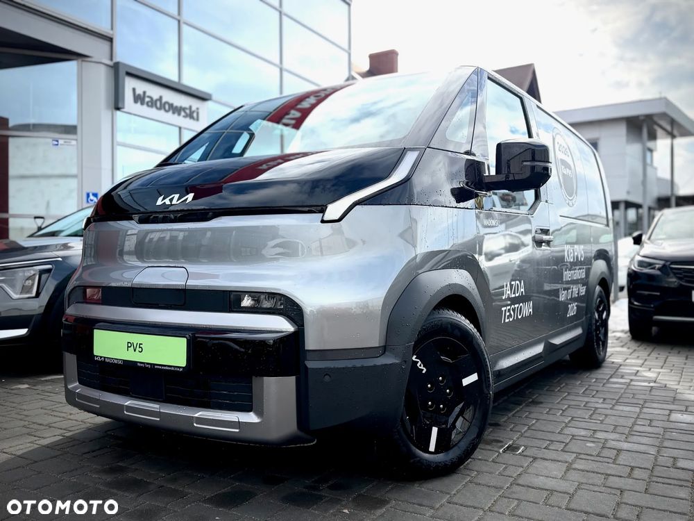 Kia PV5 - 1