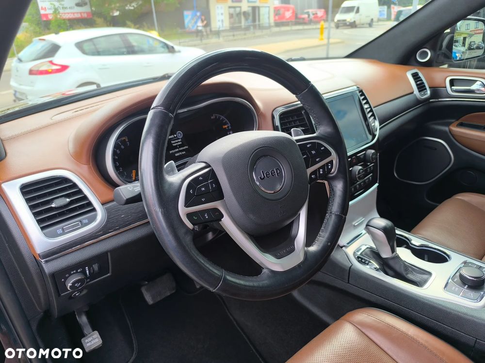 Jeep Grand Cherokee - 9